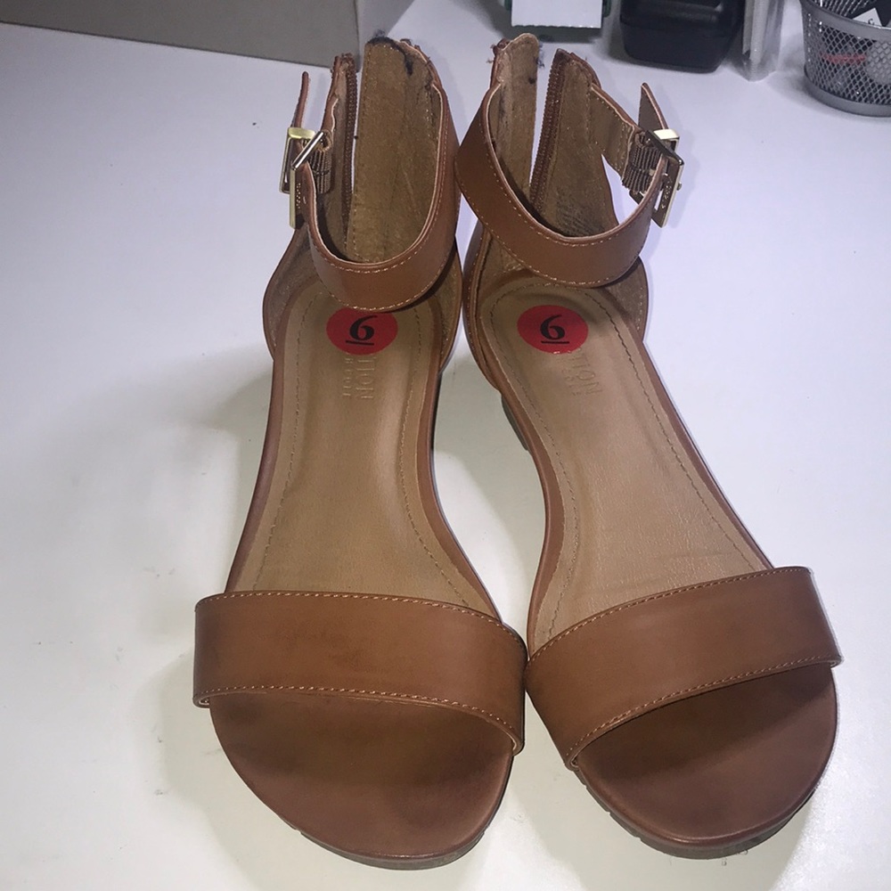 Reaction Kenneth Cole Great Star Sandals